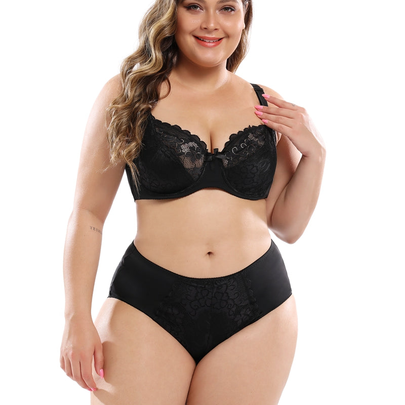 Dentelle plus la taille de soutien-gorge ensemble